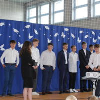 Zdjęcie ilustracyjne wiadomości: Zakończenie roku szkolnego w Szkole Podstawowej w Librantowej. Pożegnaliśmy ósmoklasistów oraz odchodzącego na emeryturę księdza Henryka Osorę.
 #16