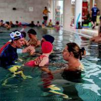 Zdjęcie ilustracyjne wiadomości: Rozpoczęcie projektu „Baby Swim” – Nauka pływania niemowlaków dla dzieci z terenu Gminy Chełmiec w wieku od 3 miesięcy do 3 lat. #12