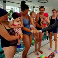 Zdjęcie ilustracyjne wiadomości: Rozpoczęcie projektu „Baby Swim” – Nauka pływania niemowlaków dla dzieci z terenu Gminy Chełmiec w wieku od 3 miesięcy do 3 lat. #14