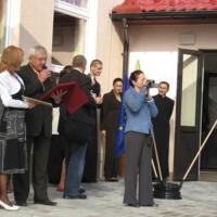 Zdjęcie ilustracyjne wiadomości: Oficjalne otwarcie nowego budynku Gimnazjum w Chełmcu #19
