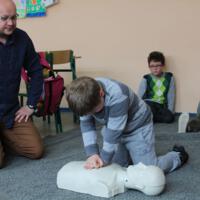 Zdjęcie ilustracyjne wiadomości: Program edukacyjny „Ratujemy i Uczymy Ratować” w Chełmcu. #3