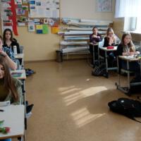 Zdjęcie ilustracyjne wiadomości: Lekcja Wiedzy o społeczeństwie w szkole w Biczycach Dolnych z udziałem wójta gminy. #3