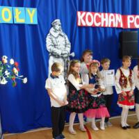 Zdjęcie ilustracyjne wiadomości: Święto Szkoły Podstawowej w Marcinkowicach  i podsumowanie Programu MEN „Godność, Wolność, Niepodległość” #33