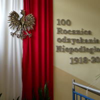 Zdjęcie ilustracyjne wiadomości: Obchody 100. Rocznicy odzyskania  przez Polskę Niepodległości w Szkole Podstawowej w  Klęczanach #16