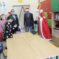 Zdjęcie ilustracyjne wiadomości: Święty Mikołaj u uczniów ze Szkoły Podstawowej z Oddziałami Specjalnymi w Chełmcu #7