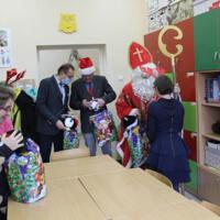 Zdjęcie ilustracyjne wiadomości: Święty Mikołaj u uczniów ze Szkoły Podstawowej z Oddziałami Specjalnymi w Chełmcu #10