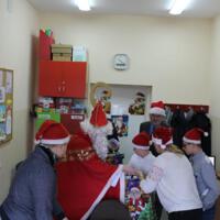 Zdjęcie ilustracyjne wiadomości: Święty Mikołaj u uczniów ze Szkoły Podstawowej z Oddziałami Specjalnymi w Chełmcu #19