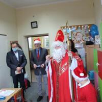 Zdjęcie ilustracyjne wiadomości: Święty Mikołaj u uczniów ze Szkoły Podstawowej z Oddziałami Specjalnymi w Chełmcu #64