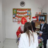 Zdjęcie ilustracyjne wiadomości: Święty Mikołaj u uczniów ze Szkoły Podstawowej z Oddziałami Specjalnymi w Chełmcu #69