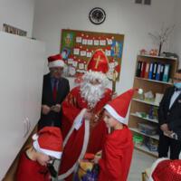 Zdjęcie ilustracyjne wiadomości: Święty Mikołaj u uczniów ze Szkoły Podstawowej z Oddziałami Specjalnymi w Chełmcu #72