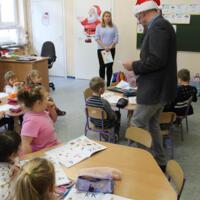 Zdjęcie ilustracyjne wiadomości: Święty Mikołaj u uczniów ze Szkoły Podstawowej z Oddziałami Specjalnymi w Chełmcu #92