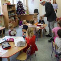Zdjęcie ilustracyjne wiadomości: Święty Mikołaj u uczniów ze Szkoły Podstawowej z Oddziałami Specjalnymi w Chełmcu #93