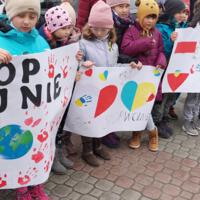 Zdjęcie ilustracyjne wiadomości: Happening „Stop wojnie” w Szkole Podstawowej w Januszowej #11