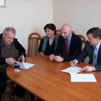 Zdjęcie ilustracyjne wiadomości: <b>Podpisanie umowy na koncepcję drogi Chełmiec – Kurów - Marcinkowice</b> #1