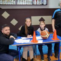 Zdjęcie ilustracyjne wiadomości: Brąz dla drużyny koszykarzy z SP w Świniarsku w Mistrzostwach Powiatu Nowosądeckiego. #8