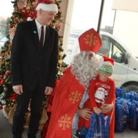 Zdjęcie ilustracyjne wiadomości: Spotkanie Świętego Mikołaja z dziećmi niepełnosprawnymi. #30