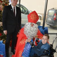 Zdjęcie ilustracyjne wiadomości: Spotkanie Świętego Mikołaja z dziećmi niepełnosprawnymi. #54