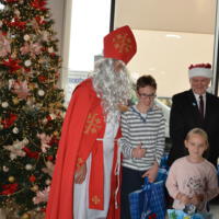 Zdjęcie ilustracyjne wiadomości: Spotkanie Świętego Mikołaja z dziećmi niepełnosprawnymi. #61