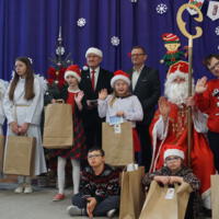 Zdjęcie ilustracyjne wiadomości: Wizyta św. Mikołaja w Szkole Podstawowej z Oddziałami Specjalnymi w Chełmcu #4