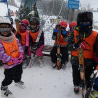 Zdjęcie ilustracyjne wiadomości: Kolejny weekend szkolenia nauki jazdy na nartach za nami! #100