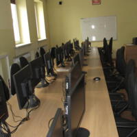 Zdjęcie ilustracyjne wiadomości: 8 pracowni komputerowych dla chełmieckich szkół #5