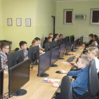 Zdjęcie ilustracyjne wiadomości: 8 pracowni komputerowych dla chełmieckich szkół #9