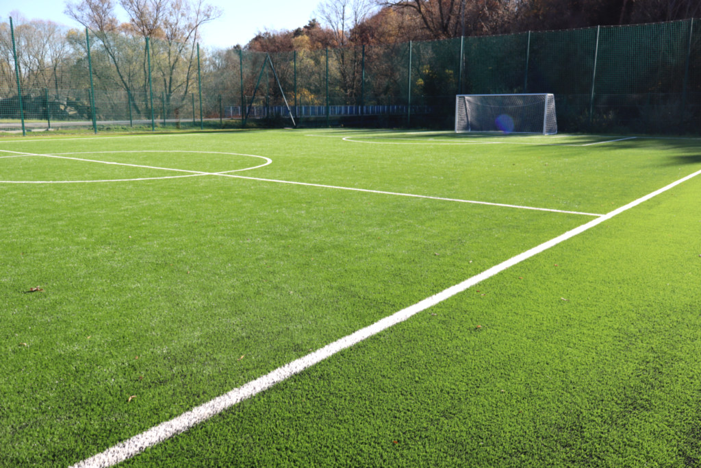 Boisko w Chomranicach 