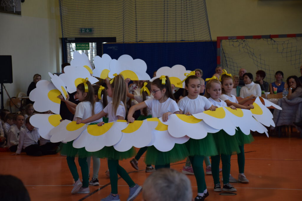 THE BEST - życzenia SP Trzetrzewina