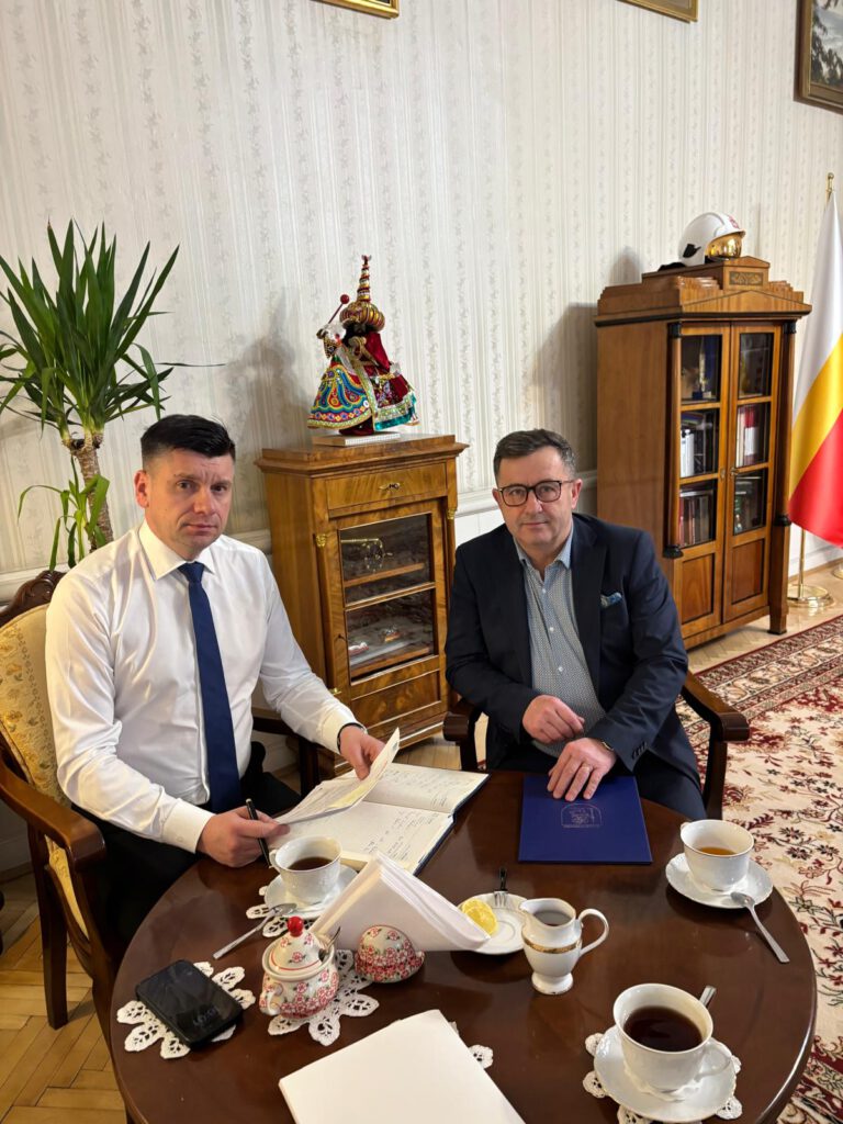 rozmowy na temat koncepcji budowy mostu nad Dunajcem 