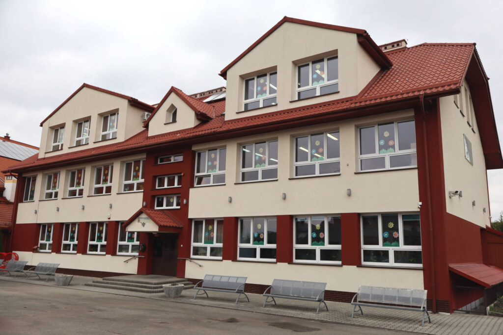 Szkoła Pokdstawowa w Świniarsku
