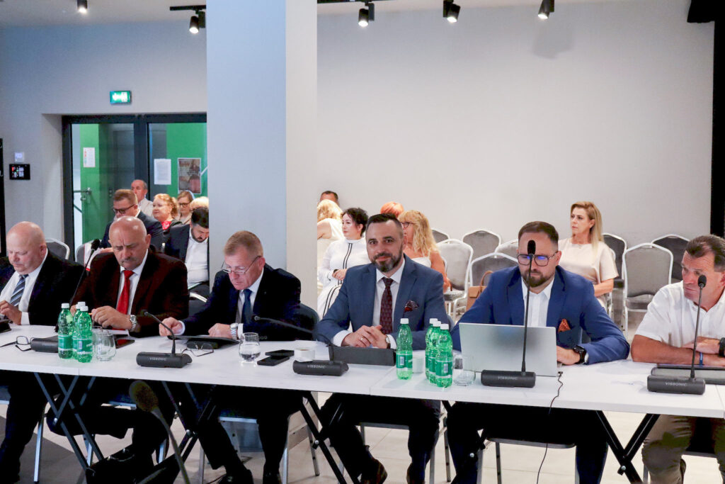 sesja Rady Gminy Chełmiec 25 czerwca absolutorium (10)_wynik