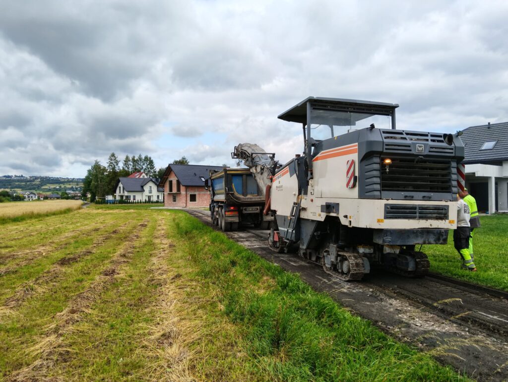 Remont drogi na ul. Świerkowej w Małej Wsi