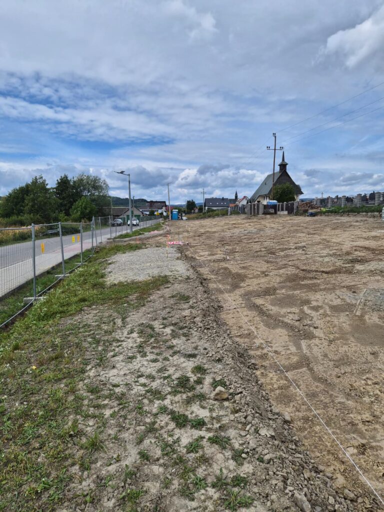 budowa parkingu w Biczycach Górnych przy cmentarzu